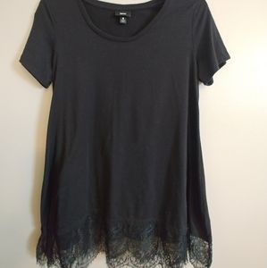 Mossimo lace trim tunic